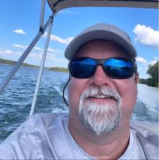 What is the estimated time to smoke a 17lb brisket before wrapping?