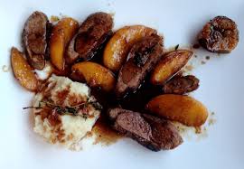 Magret De Canard Aux Peches Et Reduction Au Balsamique Magret De Canard Recette Canard Recette Magret De Canard