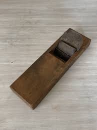 大工道具 国宝 〈 検索 鑿 鉋 かんな 家具職人 宮大工 指物 玄能 名工 名品 彫刻