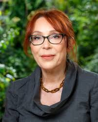 Anna Naim (@AnnaNaim4)