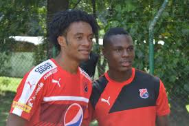 Este sábado se realizará el encuentro que es organizado por la fundación de juan guillermo cuadrado. Dim On Twitter Cuadrado Estuvo Presente Hoy En La Practica Del Dim El Hijo De La Casa No Olvida Al Club Que Lo Vio Nacer