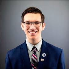 Summer Maxwell's Instagram, Twitter & Facebook