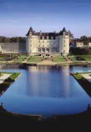 Epingle Sur The Castle
