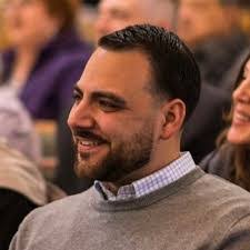 Emily Peckham's Instagram, Twitter & Facebook