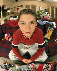 Season 1 season 2 season 3 season 4 season 5 season 6 season 7. Malcolm In The Middle Photo Malcolm In The Middle Season 1 Photoshoot The Middle Season 1 Malcolm Frankie Muniz