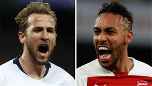 أشاد اللاعب الإنجليزي لتوتنهام هوتسبرز، هاري كين، بمنافسه على لقب هداف الدوري الإنجليزي الممتاز، النجم المصري محمد وقال كين عن صلاح في تصريحات نقلتها صحيفة ديلي ستار البريطانية إنه يقوم بعمل رائع، وهو لاعب عظيم جدا، لقد أخذ الأفضلية نوعا ما. Ù…ØªØ¬Ø§Ù‡Ù„ Ø§ Ù…Ø­Ù…Ø¯ ØµÙ„Ø§Ø­ Ù‡Ø§Ø±ÙŠ ÙƒÙŠÙ† ÙŠØ¨Ø¹Ø« Ø¨Ø±Ø³Ø§Ù„Ø© ØªØ­Ø°ÙŠØ±ÙŠØ© Ù„Ø£ÙˆØ¨Ø§Ù…ÙŠØ§Ù†Ø¬ ÙÙŠ Ø³Ø¨Ø§Ù‚ Ø§Ù„Ø­Ø°Ø§Ø¡ Ø§Ù„Ø°Ù‡Ø¨ÙŠ Ø¨Ø·ÙˆÙ„Ø§Øª
