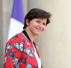 De la wikipedia, enciclopedia liberă. Roxana MÄƒrÄƒcineanu Ministrul Sportului In FranÅ£a Divahair Ro