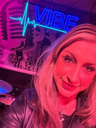 Clare Thomas (@clare.thomas.sings) • Instagram photos and videos