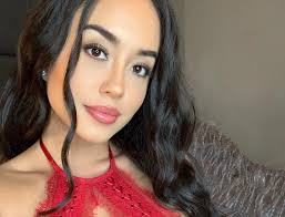 Andrea Bergeron - Bio, Age, Height | Models Biography