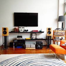 Last Year I Had The Privilege To Audition And Review The Neatacoustics Momentumsx3i Speakers Which Were Simply Spec Audio Room Hifi Room Cool Bookshelves