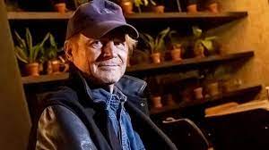 Info su terence hill biografia filmografia discografia video foto citazioni curiosità frasi celebri news carriera di mario girotti terence hill. Terence Hill Privat Wussten Sie Das Schon Uber Den Filmkumpel Von Bud Spencer News De