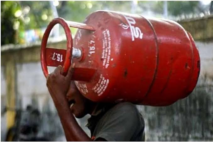 १ सप्टेंबरपासून नियमांमध्ये मोठे बदल; आयटीआर, गॅस ई-केवायसीसह प्रवासाच्या नियमांचाही समावेश