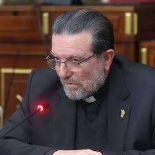 El canónigo arcediano, Fernando Cruz Conde, presenta su libro "La Iglesia y  el problema de la vivienda en Córdoba"