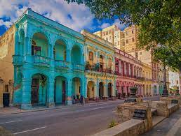 … algunas lluvias desde pinar del río hasta guantánamo… amanecerá con sol y algunas nubes en gran parte del país. Havanna Kuba Colonial Hauser Am Paseo De Marti Michael Pabst Flickr