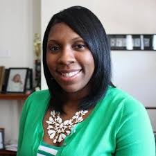 Sonya Pratt's Instagram, Twitter & Facebook