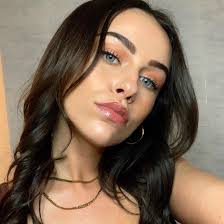 Isabella Amodio updated their profile picture.