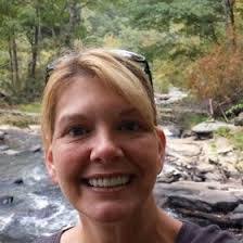 Donna Mucha's Instagram, Twitter & Facebook