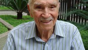 Primeiro goleiro da história do Flamengo defende P. Victor.