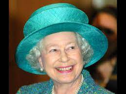La regina elisabetta ha indossato la corona leggera, molto leggera, per un cerimoniale importante. Biografia Di Elisabetta Ii