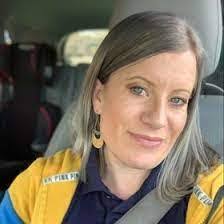 Julie Viger's Instagram, Twitter & Facebook