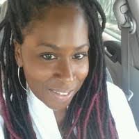 Dana Crenshaw's Instagram, Twitter & Facebook