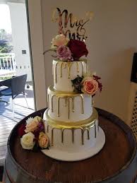 $30,000 to $40,000 equipment needed: Wedding Cakes Wedding And Event Cake Specialist Dragonfly Cakes