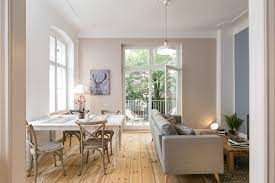 Das wohnzimmer ist zweifellos viel mehr als nur ein kleine wohnungen werden oft mit einem offenen wohnbereich gestaltet, wo sich küche, essbereich und wohnzimmer in einem offenen wohnraum. 13 Tipps Wie Sie Ein Wohnzimmer Mit Essbereich Einrichten