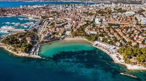 Split kroatien war ein hafen, eine industriestadt und nur eine weitere große stadt. Strand Bacvice