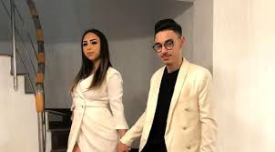 Florin salam muzica si text marius de la focsani #florinsalam #hit #manele toate drepturile sunt rezervate. Fiul Lui Florin Salam Va Deveni TatÄ La 17 Ani Dani A FÄcut Totul Public Libertatea