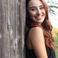 Kayla Marek's Instagram, Twitter & Facebook