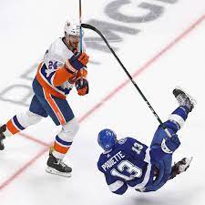 Fünf spiele standen in der nacht von montag auf dienstag auf dem programm. Nhl New York Islanders Gewinnen Spiel 5 Tampa Bay Vergibt Matchball
