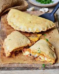 Elavegan Mushroom Stuffed Vegan Calzone Pizza Pockets Who Wants One In 2020 Calzone Recipe Italian Recipes Appetizers Vegan Calzone