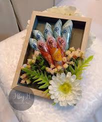 Gubahan hantaran ini juga sangat mudah kerana anda cuma perlu melipatnya dengan kemas dan. 13 Contoh Idea Gubahan Hantaran Duit Mas Kahwin Wordless Wednesday Sayidahnapisahdotcom