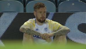 Pontus jansson claims his competitive instincts made him disobey marcelo bielsa's order to let aston villa walk the ball into the net. Devastated Pontus Jansson Sits On Pitch By Himself After Leeds Play Off Heartbreak