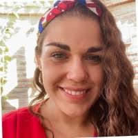 Pauline Gomez's Instagram, Twitter & Facebook