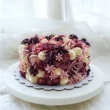 Buttercream Vanilla Chiffon Happy Sunday Trylocalph Whattoeatph Whatstoloveph Yabangpinoy Wil Creative Cakes Desserts Amazing Cakes
