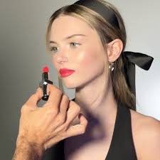 Soft matte red lips for stunning new face Layla Leonard  @bossmodelmanagement , Keeping the edge blurred with @mykitco 504 MY  BLURRED LIP, Products used //, Lipstick