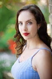 Lorrie Flynn's Instagram, Twitter & Facebook