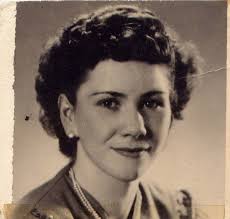 Frieda Richardson's Instagram, Twitter & Facebook