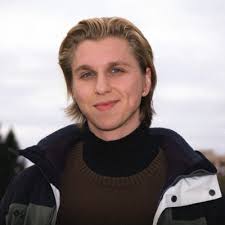 I am happy to announce that I have accepted my offer to return to Amazon as  a full-time software engineer in Seattle this summer.