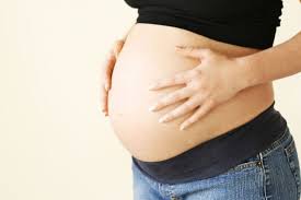 Wart ab das kommt schon, dann sitzt ihr beide auf dem sofa und seid fasziniert wie kräftig euer würmchen tretten und boxen kann. Schwangerschaftsdiabetes Das Baby Im Bauch Isst Mit Stern De