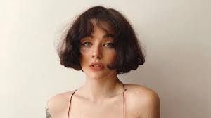 新一代巴西謬思女神 michele alves 火辣身材與復古仙氣的完美結合 gq taiwan gq michele people