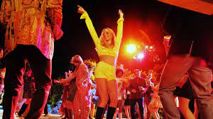 Everyone , i mamas & papas , las mamas y los papas , mama and the papas , mama cass & the mamas and the mamas & the papas. Memphis Flyer Once Upon A Time In Hollywood