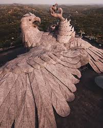 Maybe you would like to learn more about one of these? This Artist Spent 10 Years Creating Tallest Bird Sculpture In The World 200ft Bored Panda