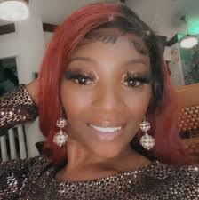 Akelia Jones's Instagram, Twitter & Facebook