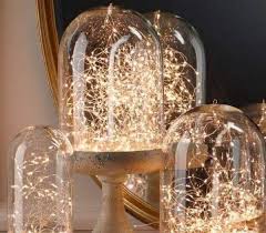 La decoracion de bodas de plata suelen ser como las de color que se menciona, así que las de oro tiene que sobrellevar ese tono y sin duda puedes mezclar otros para obtener un gran colorido en la celebración, está imagen te muestra la elegancia y la combinación para que te nazcan ideas. Centros De Mesa Para Boda 18 Ideas Faciles Y Elegantes