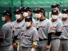 Learn about baseball rules, baseball equipment and what a major league season is like. Baseball Is Back In South Korea What Can Mlb Learn From The Kbo Fivethirtyeight