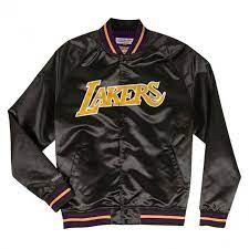 Ab einem bestellwert von 30 € liefern wir innerhalb deutschlands versandkostenfrei. Los Angeles Lakers Mitchell Ness Team Lightweight Satin Jacke