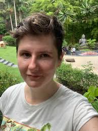 How can I achieve a Bratz-inspired aesthetic?