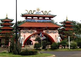 Beberapa wahana seru di taman mini indonesia indah ini seperti teater keong mas dengan bioskop 4 dimensinya yang atraktif. 5 Taman Wisata Di Kawasan Jakarta Timur Bukareview